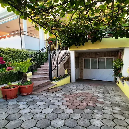 Paradise Daire Rovinj