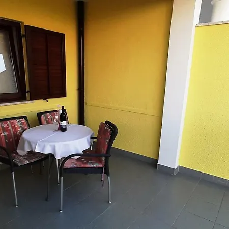 Paradise Apartment